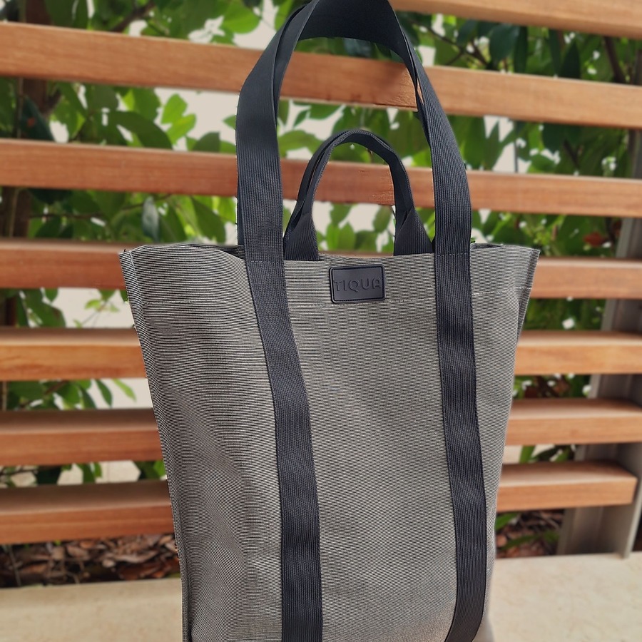 TIQUA Black Lines M SATTLER